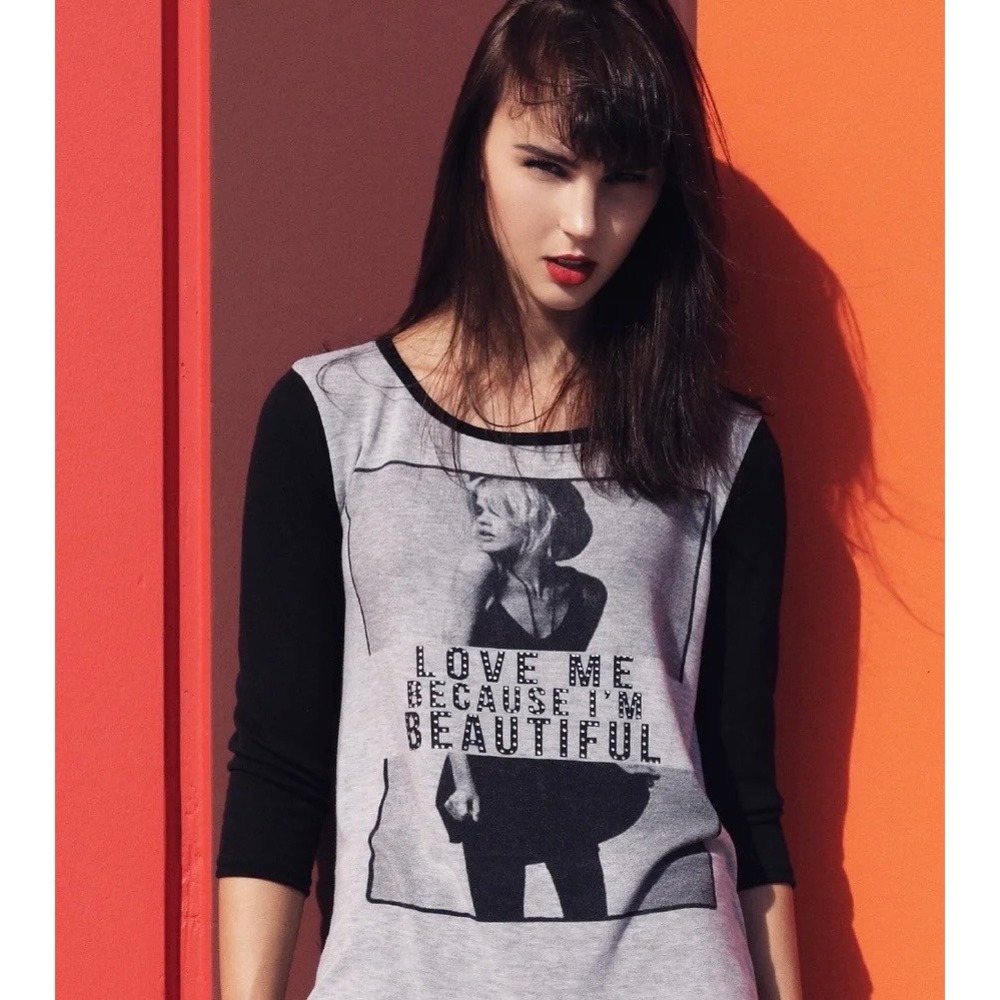 Vintage Y2K Raglan L/S Graphic Tee Gray Black Rhinestone Love Me Statement Top S